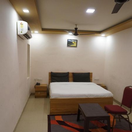 Hotel Bhanwar Niwas ジャイプール エクステリア 写真